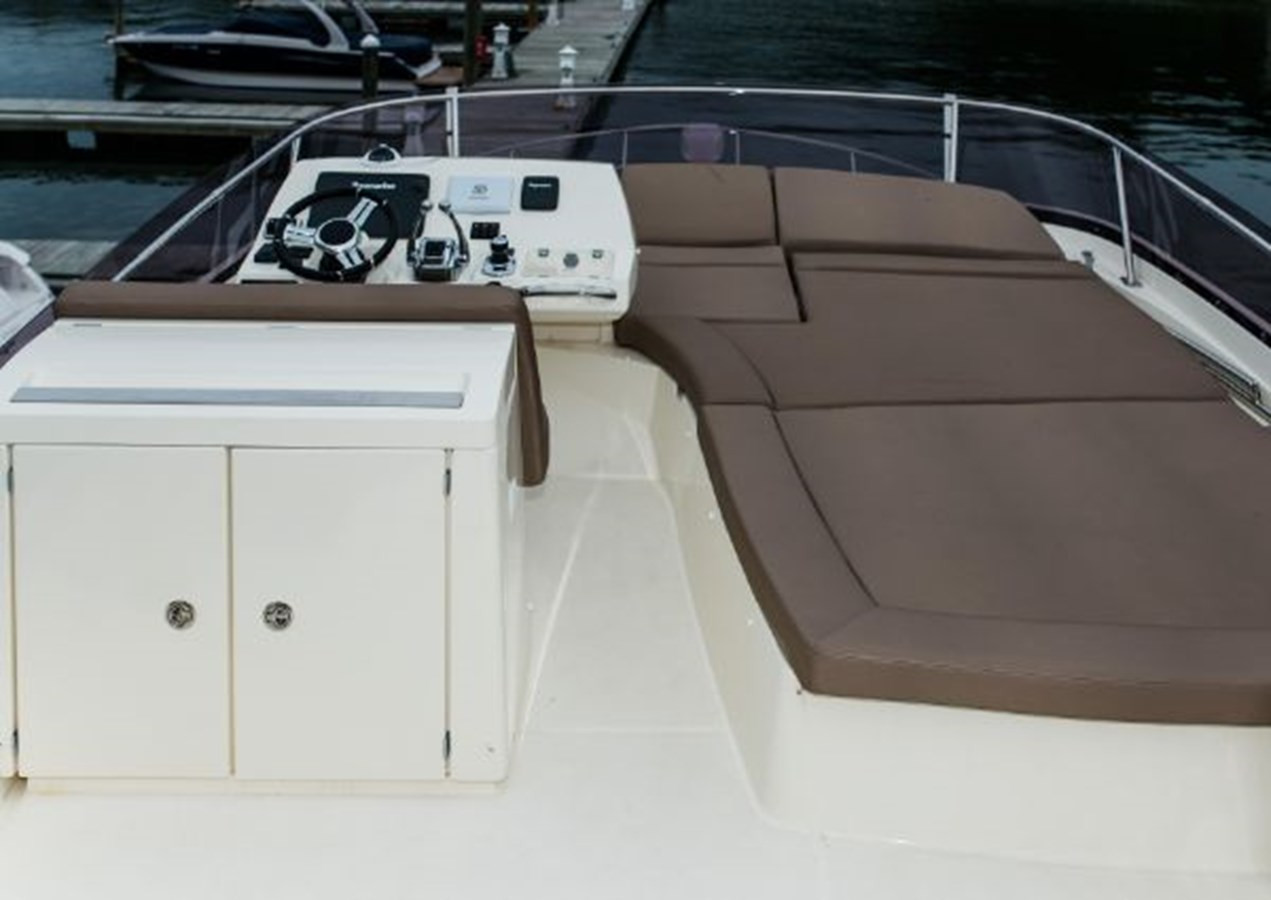 https://arconyachts.ams3.digitaloceanspaces.com/118388/conversions/large_4217787-optimize.jpg