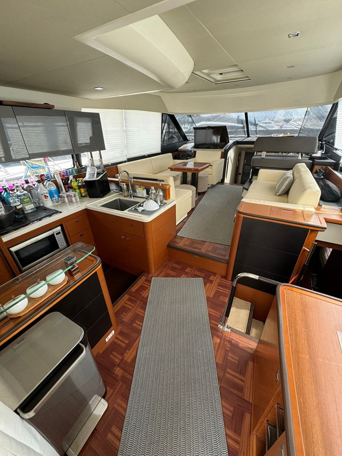https://arconyachts.ams3.digitaloceanspaces.com/118412/conversions/large_4217795-optimize.jpg
