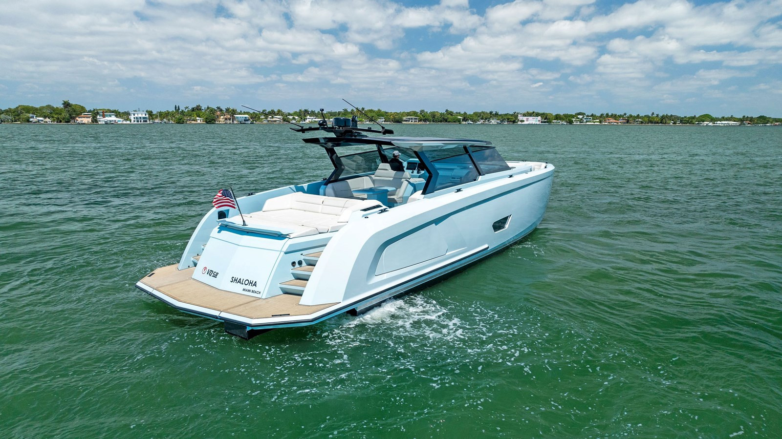 https://arconyachts.ams3.digitaloceanspaces.com/118443/conversions/large_4168348-optimize.jpg