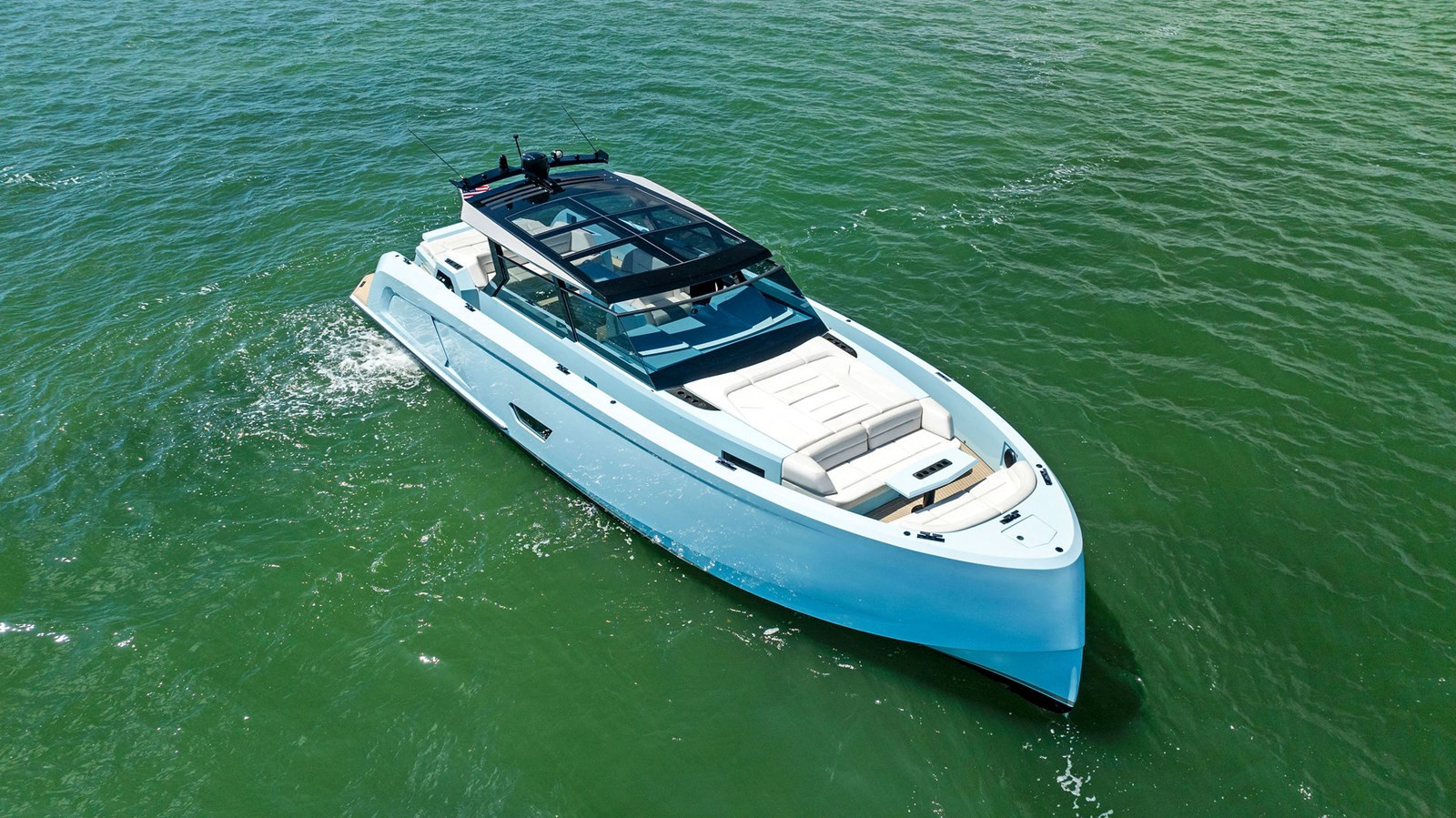 https://arconyachts.ams3.digitaloceanspaces.com/118456/conversions/large_4168353-optimize.jpg