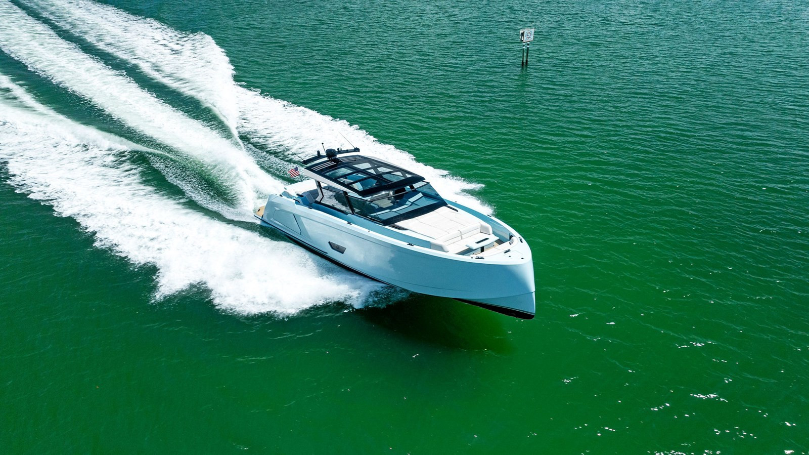 https://arconyachts.ams3.digitaloceanspaces.com/118505/conversions/large_4168370-optimize.jpg