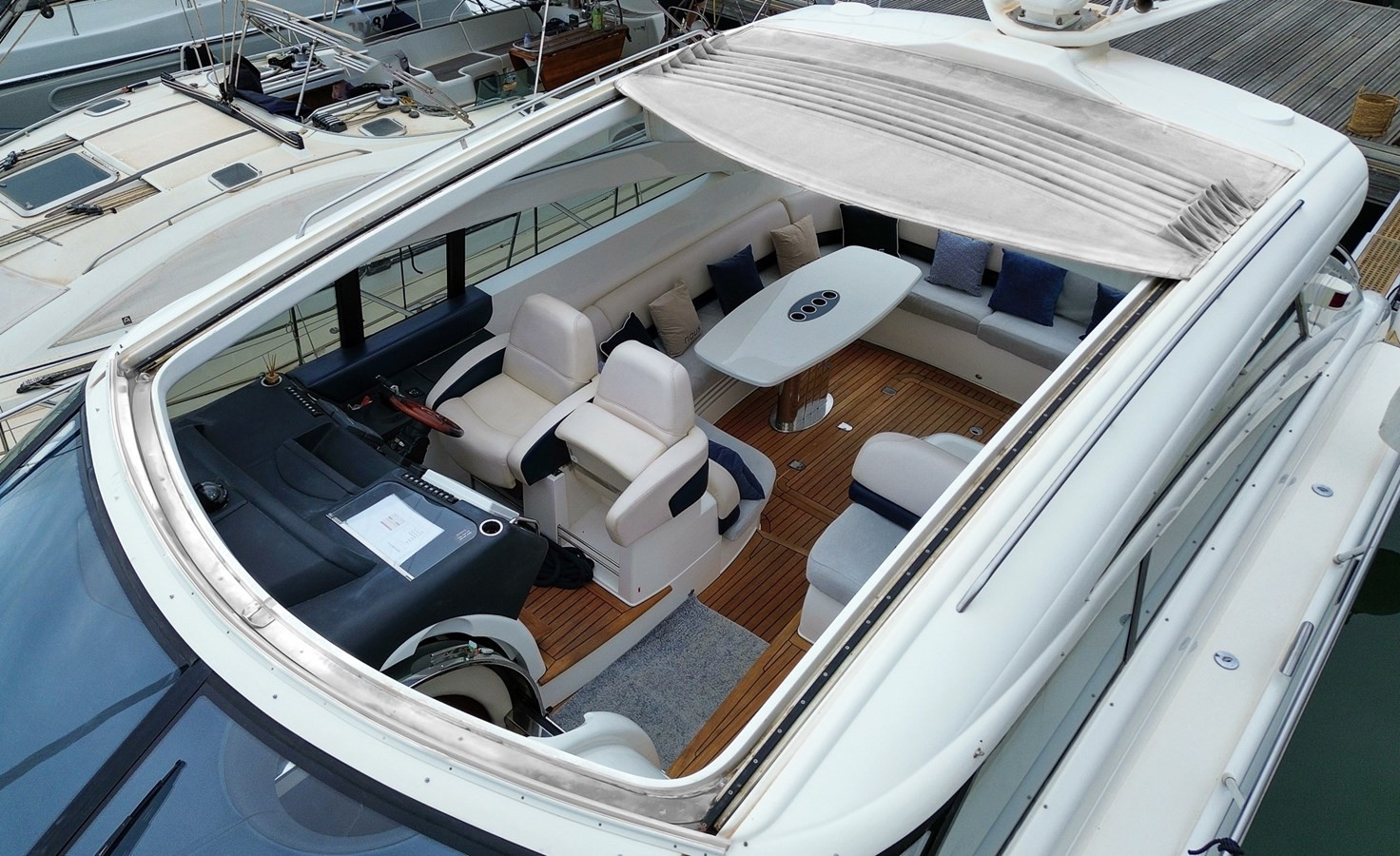 https://arconyachts.ams3.digitaloceanspaces.com/118512/conversions/large_4247659-optimize.jpg