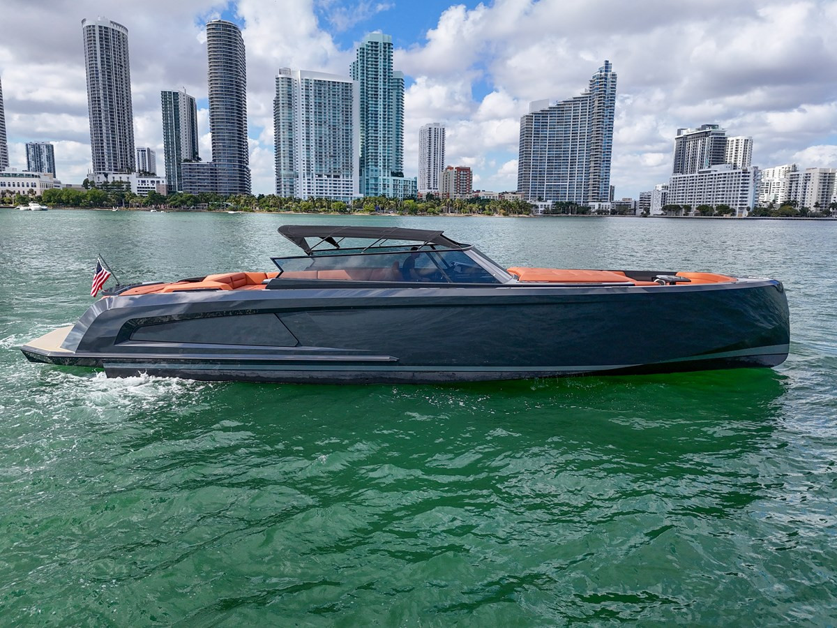 https://arconyachts.ams3.digitaloceanspaces.com/118542/conversions/large_4460776-optimize.jpg