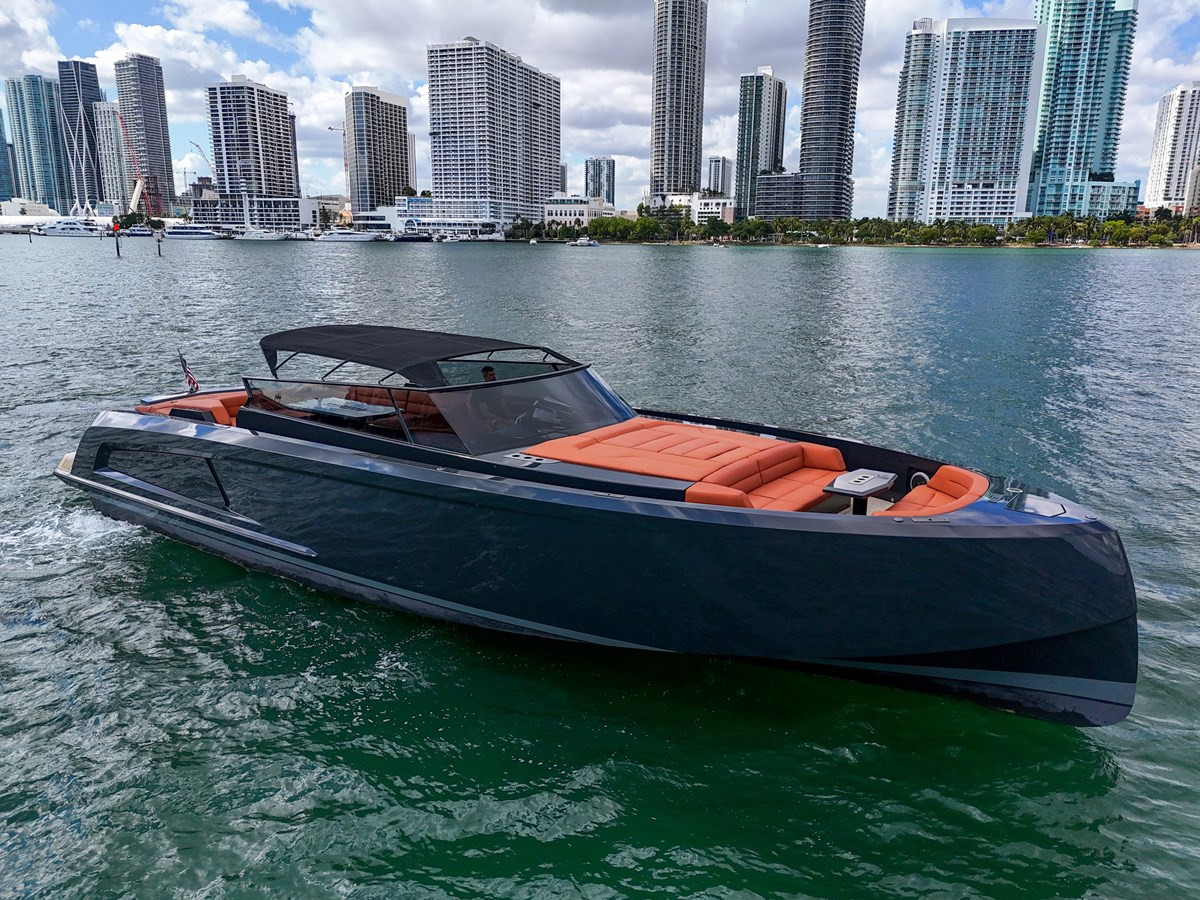 https://arconyachts.ams3.digitaloceanspaces.com/118554/conversions/large_4460780-optimize.jpg