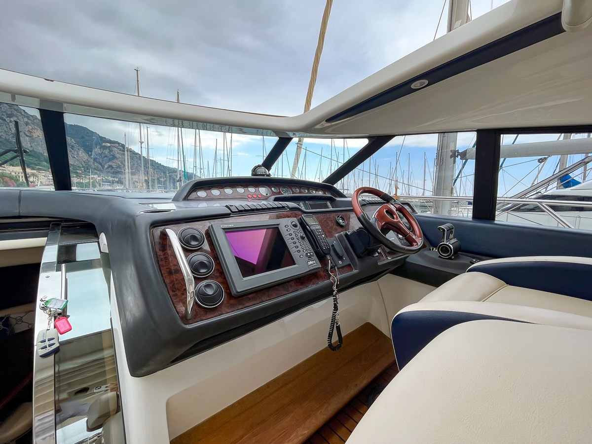 https://arconyachts.ams3.digitaloceanspaces.com/118556/conversions/large_4247678-optimize.jpg