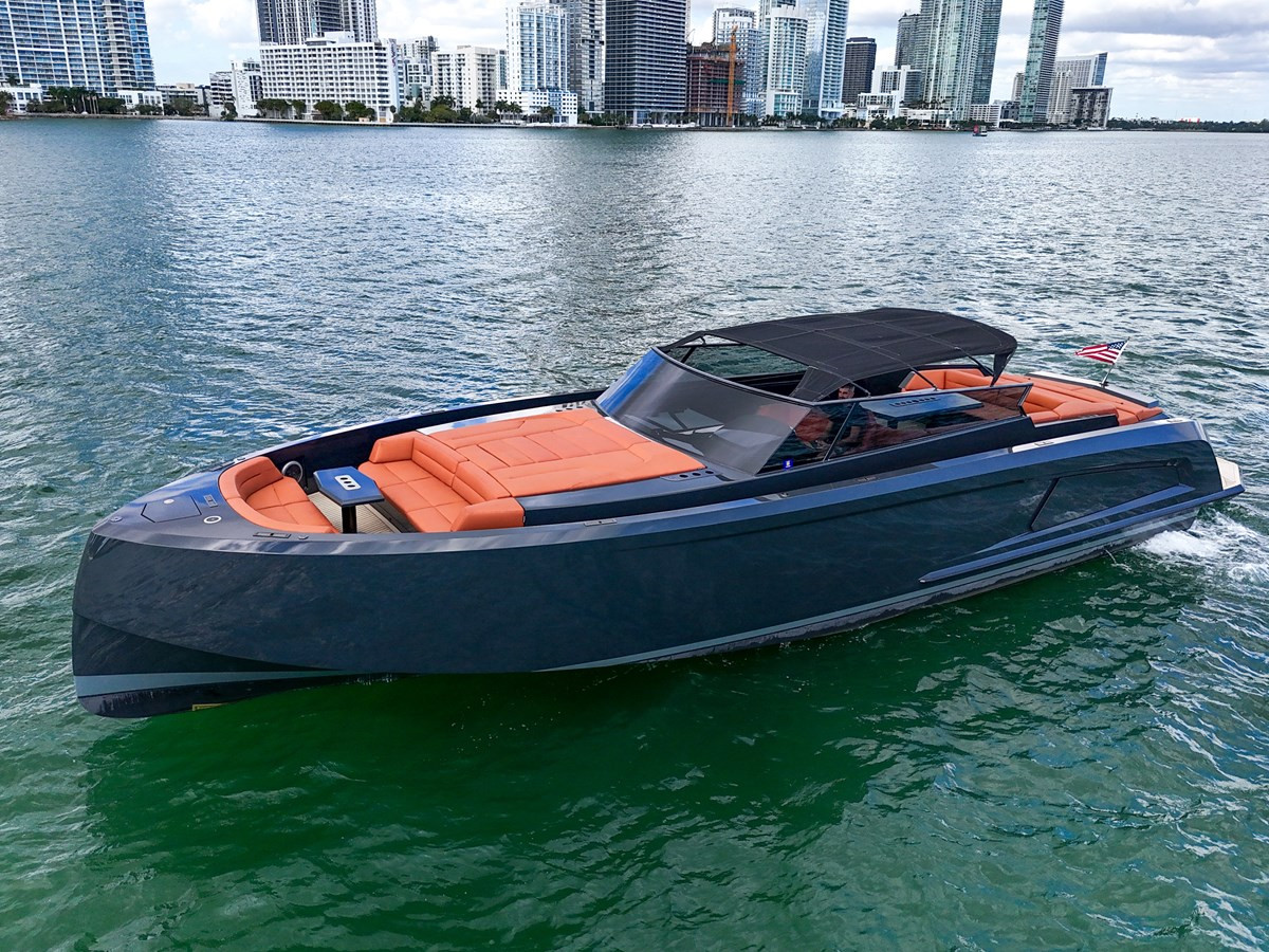 https://arconyachts.ams3.digitaloceanspaces.com/118600/conversions/large_4460795-optimize.jpg