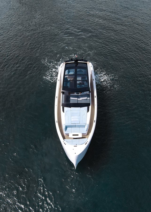 https://arconyachts.ams3.digitaloceanspaces.com/118717/conversions/large_4828817-optimize.jpg