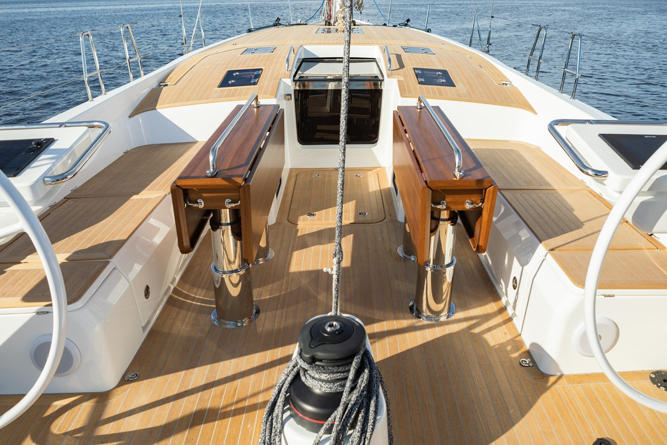 https://arconyachts.ams3.digitaloceanspaces.com/118762/conversions/large_4747918-optimize.jpg