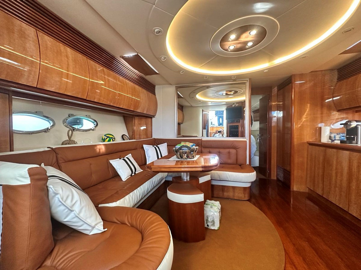 https://arconyachts.ams3.digitaloceanspaces.com/118817/conversions/large_4520495-optimize.jpg