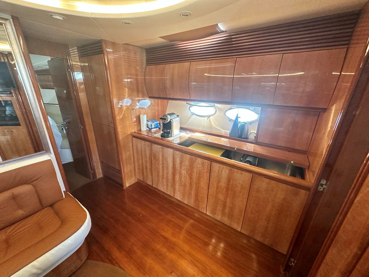 https://arconyachts.ams3.digitaloceanspaces.com/118823/conversions/large_4520500-optimize.jpg