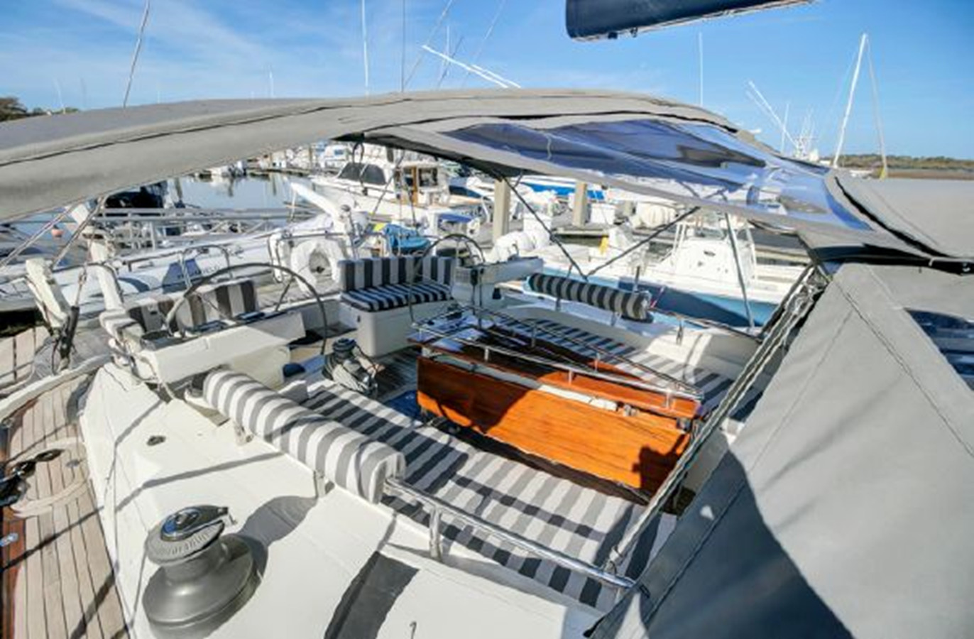 https://arconyachts.ams3.digitaloceanspaces.com/118887/conversions/large_3927380-optimize.jpg