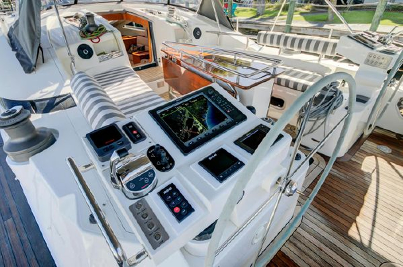 https://arconyachts.ams3.digitaloceanspaces.com/118899/conversions/large_3927383-optimize.jpg