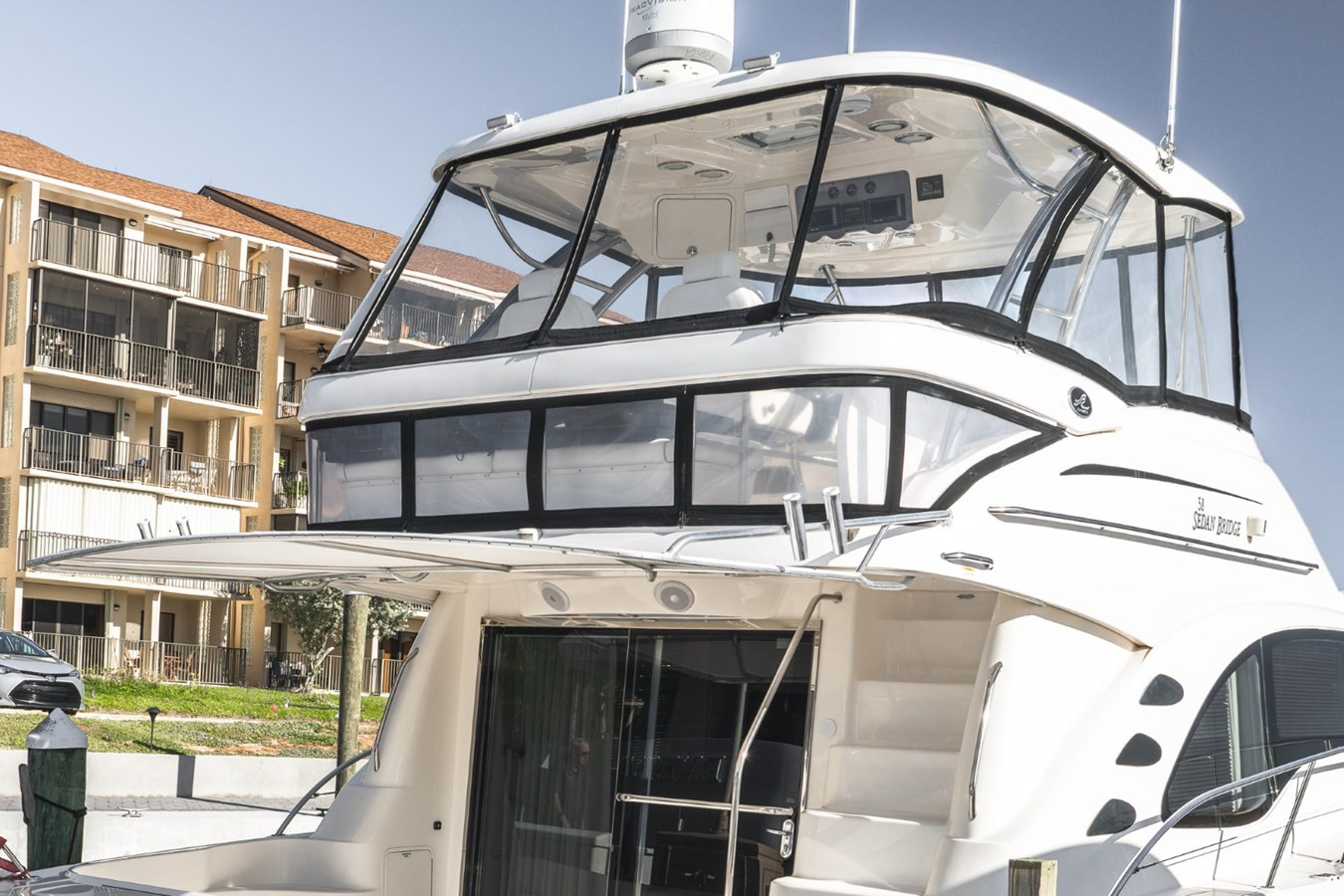 https://arconyachts.ams3.digitaloceanspaces.com/118906/conversions/large_4000990-optimize.jpg