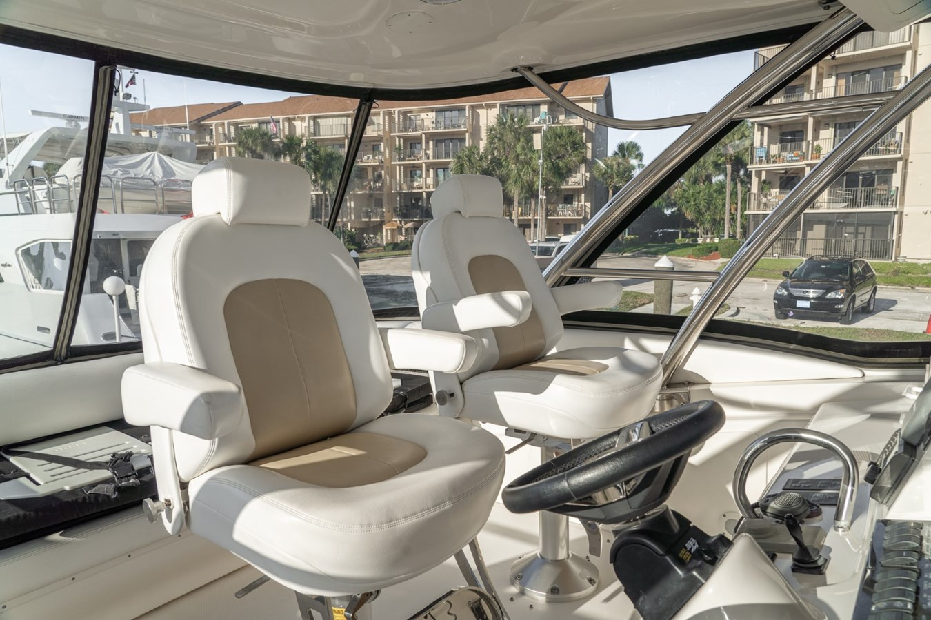 https://arconyachts.ams3.digitaloceanspaces.com/118928/conversions/large_4000998-optimize.jpg