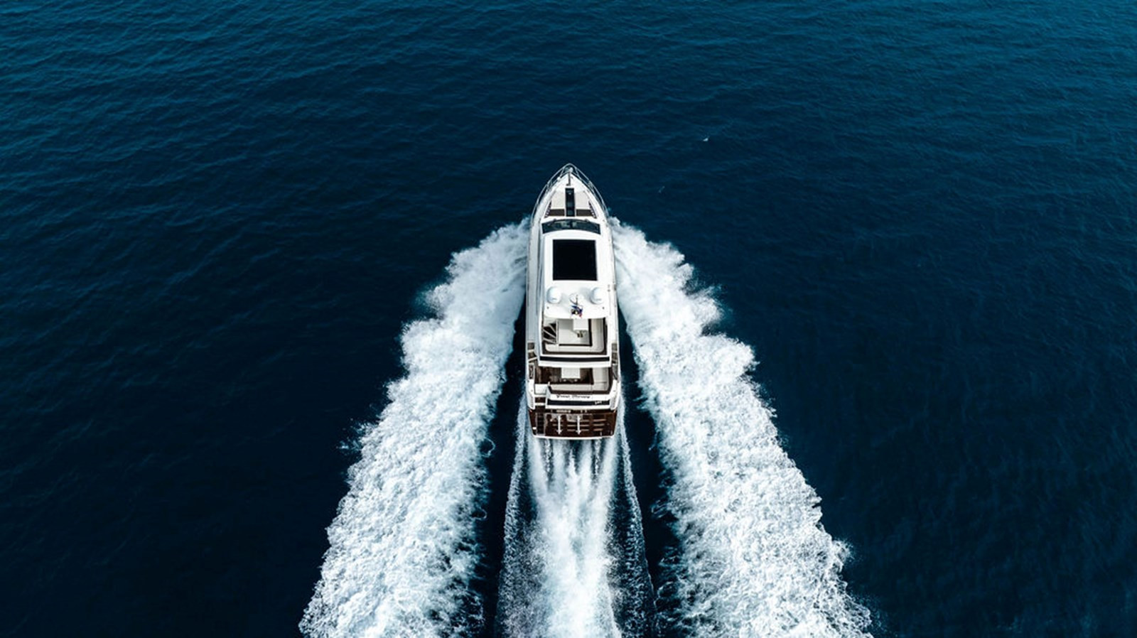 https://arconyachts.ams3.digitaloceanspaces.com/118943/conversions/large_4394133-optimize.jpg