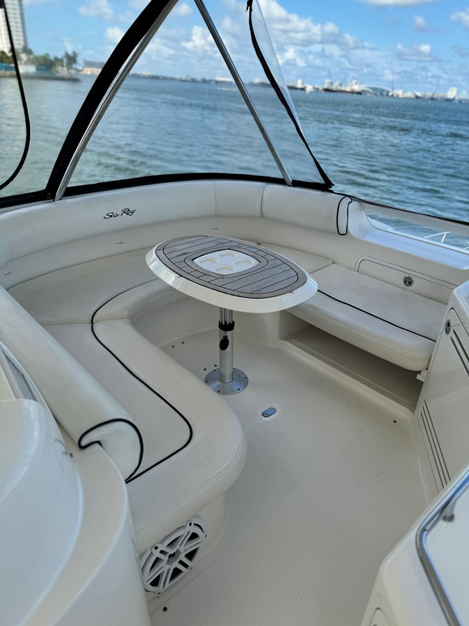 https://arconyachts.ams3.digitaloceanspaces.com/118999/conversions/large_4676742-optimize.jpg
