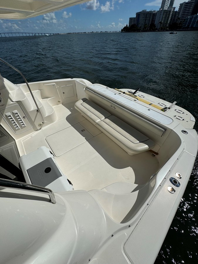 https://arconyachts.ams3.digitaloceanspaces.com/119032/conversions/large_4676754-optimize.jpg