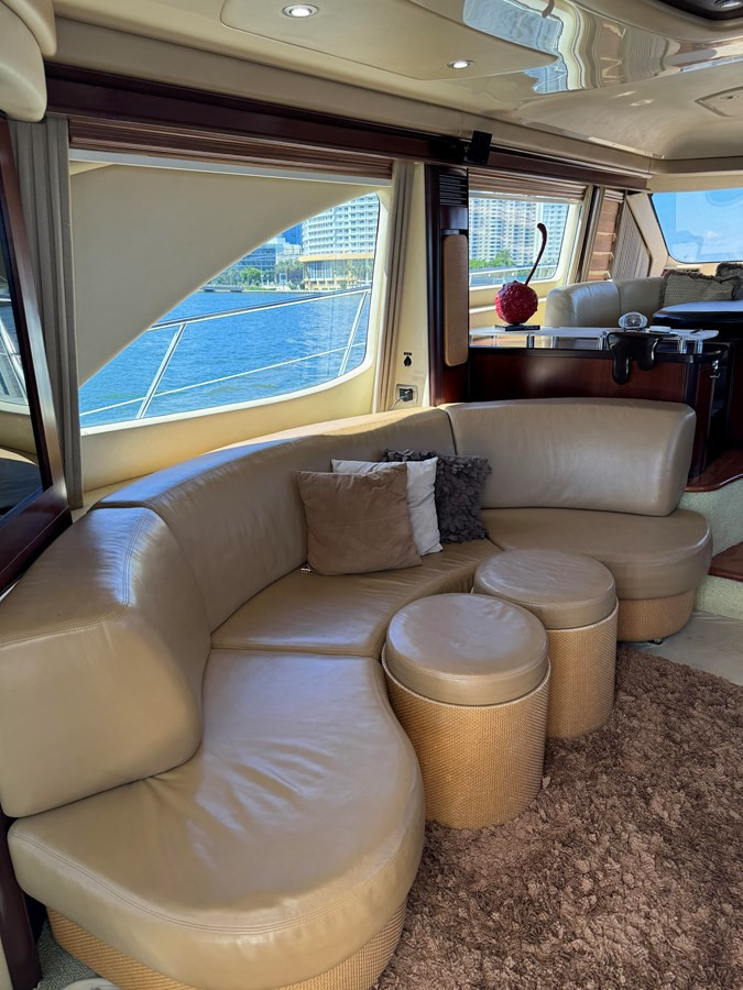 https://arconyachts.ams3.digitaloceanspaces.com/119046/conversions/large_4676783-optimize.jpg