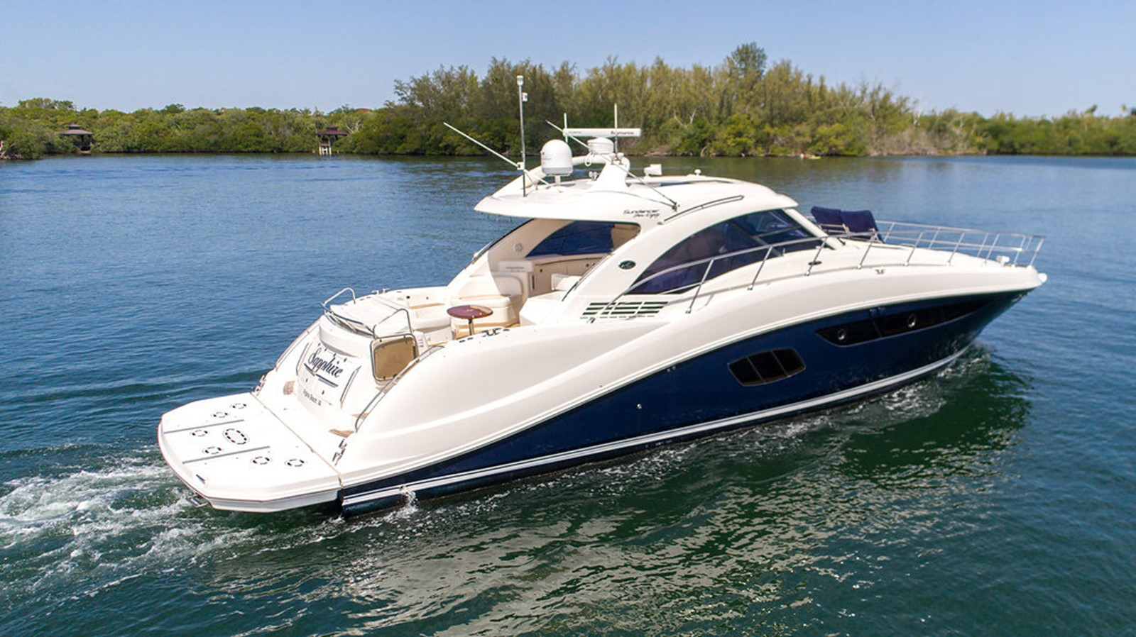 https://arconyachts.ams3.digitaloceanspaces.com/119096/conversions/large_1773216-optimize.jpg