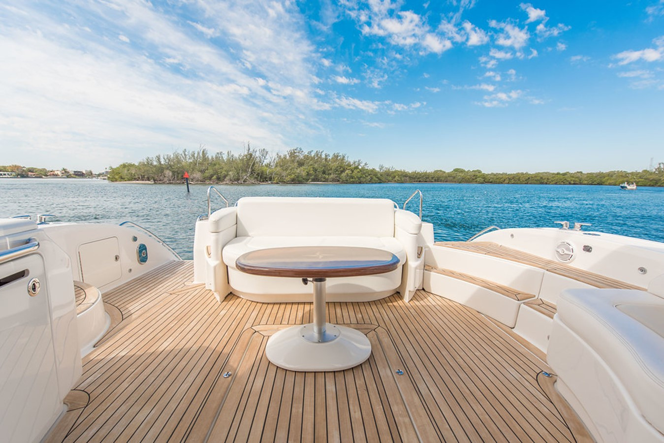 https://arconyachts.ams3.digitaloceanspaces.com/119151/conversions/large_1773189-optimize.jpg