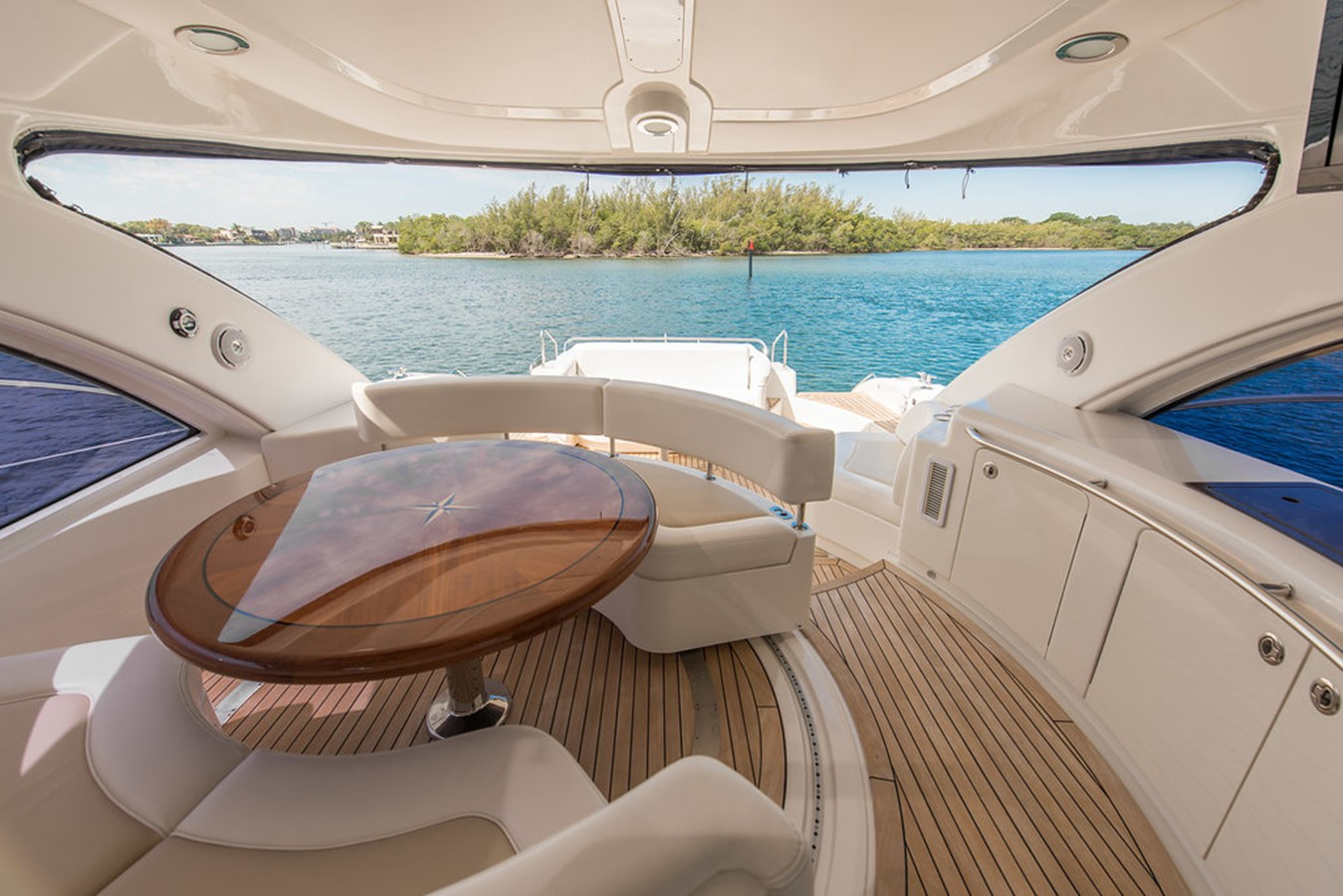 https://arconyachts.ams3.digitaloceanspaces.com/119164/conversions/large_1773194-optimize.jpg