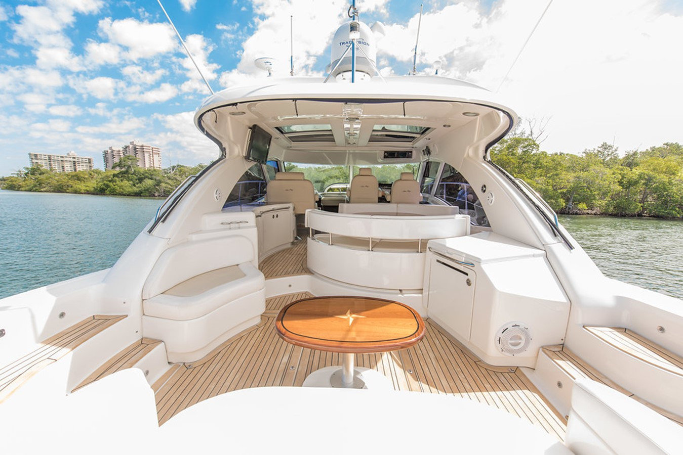 https://arconyachts.ams3.digitaloceanspaces.com/119176/conversions/large_1773198-optimize.jpg