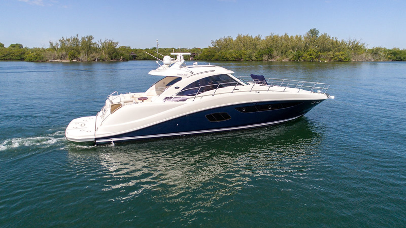 https://arconyachts.ams3.digitaloceanspaces.com/119227/conversions/large_1773215-optimize.jpg