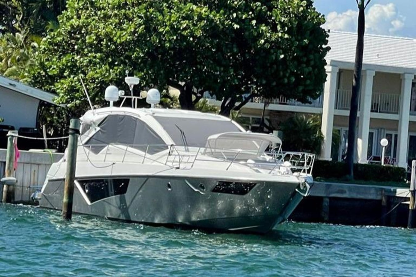 https://arconyachts.ams3.digitaloceanspaces.com/119360/conversions/large_3686146-optimize.jpg