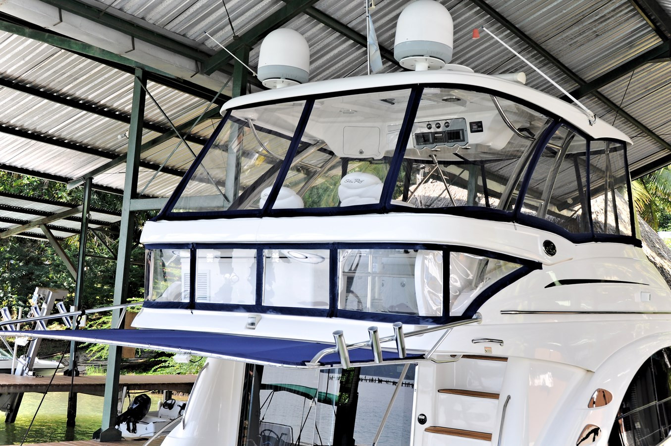 https://arconyachts.ams3.digitaloceanspaces.com/119406/conversions/large_3460297-optimize.jpg