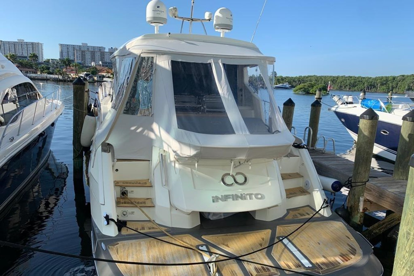 https://arconyachts.ams3.digitaloceanspaces.com/119534/conversions/large_3686208-optimize.jpg
