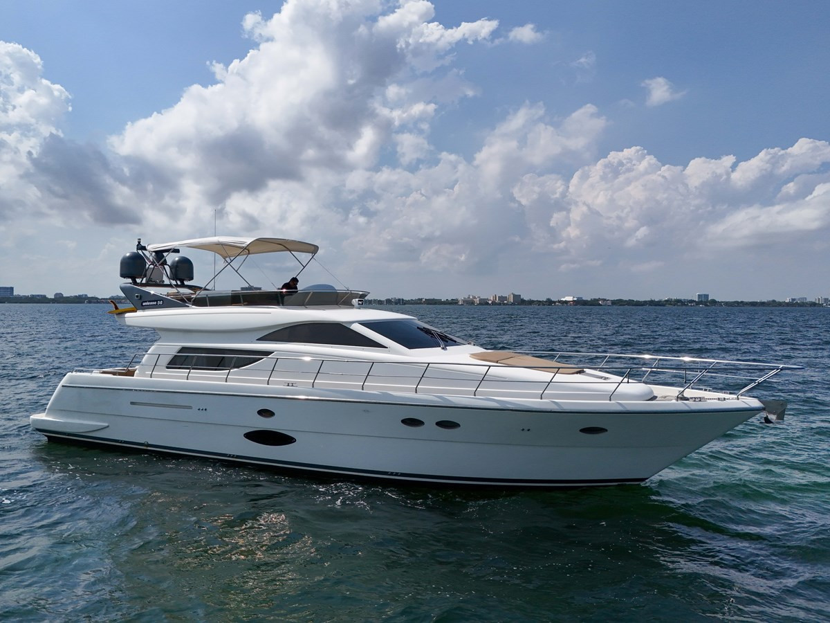 https://arconyachts.ams3.digitaloceanspaces.com/119626/conversions/large_4214949-optimize.jpg