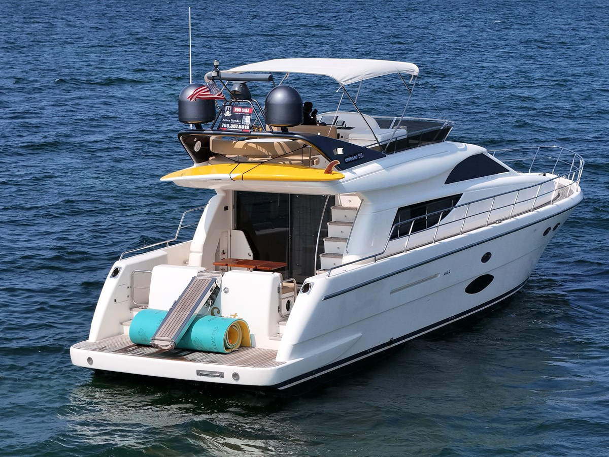https://arconyachts.ams3.digitaloceanspaces.com/119647/conversions/large_4214956-optimize.jpg