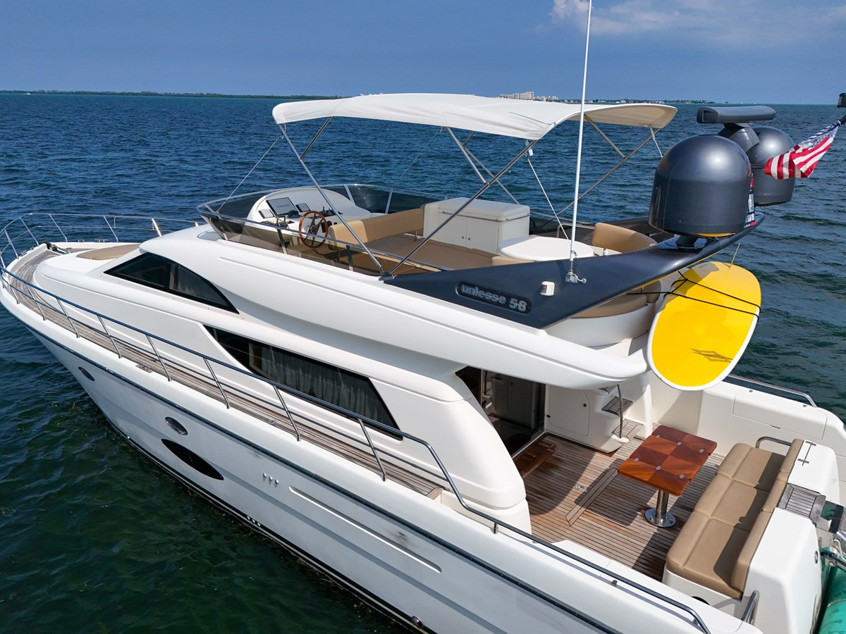 https://arconyachts.ams3.digitaloceanspaces.com/119663/conversions/large_4214961-optimize.jpg