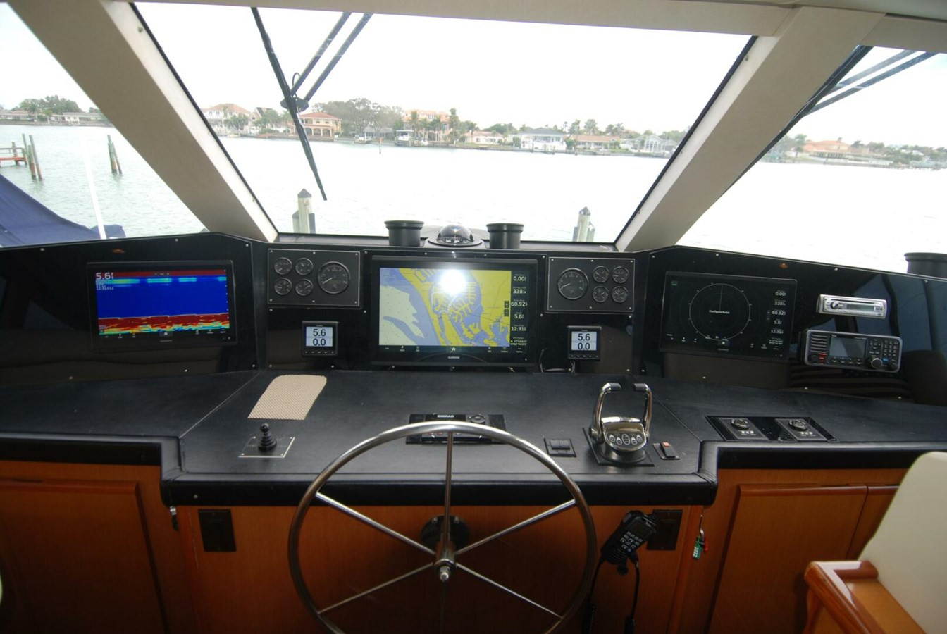 https://arconyachts.ams3.digitaloceanspaces.com/119700/conversions/large_4172551-optimize.jpg