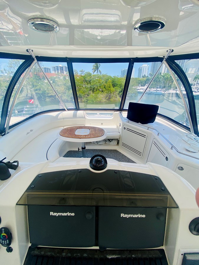 https://arconyachts.ams3.digitaloceanspaces.com/119766/conversions/large_4232544-optimize.jpg