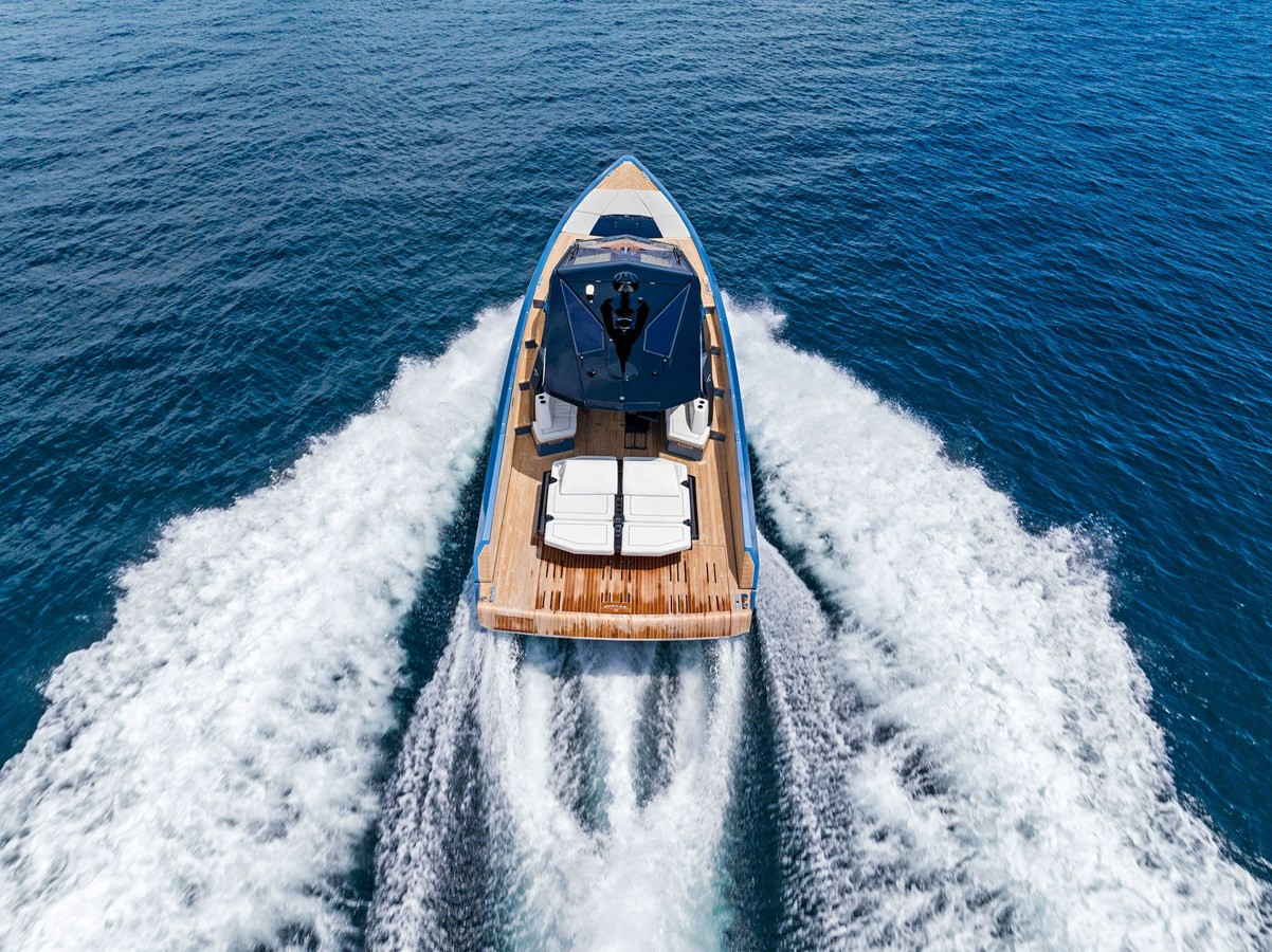https://arconyachts.ams3.digitaloceanspaces.com/119819/conversions/large_4297566-optimize.jpg