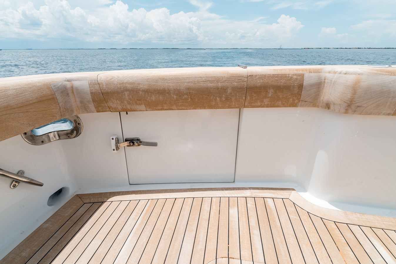 https://arconyachts.ams3.digitaloceanspaces.com/119888/conversions/large_4319397-optimize.jpg