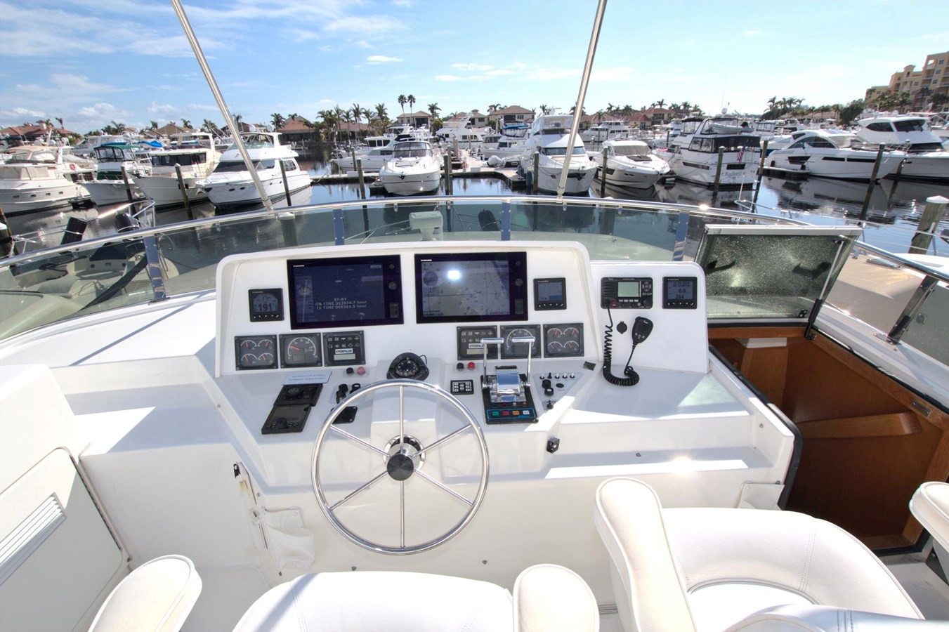 https://arconyachts.ams3.digitaloceanspaces.com/119969/conversions/large_4585089-optimize.jpg