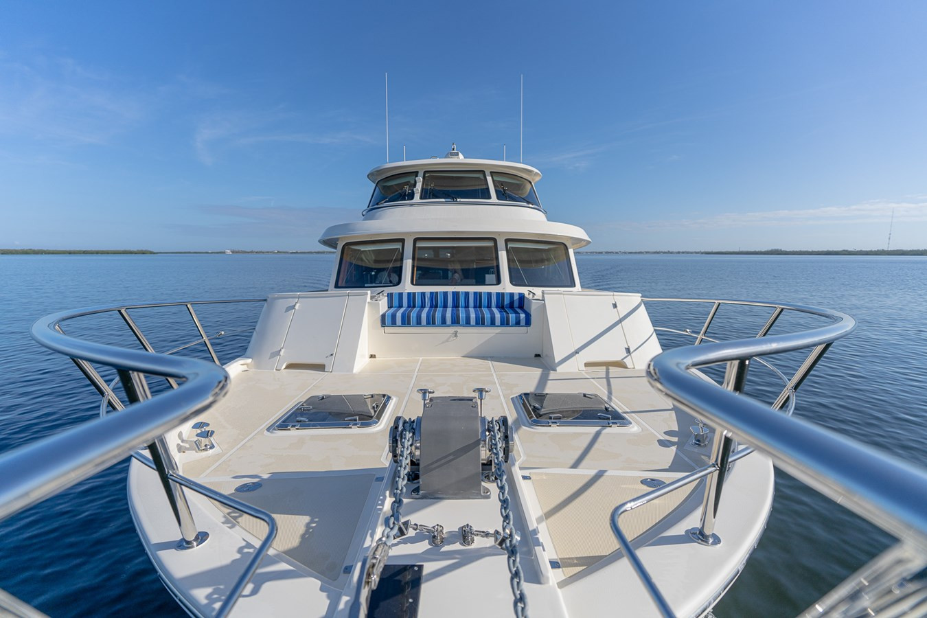 https://arconyachts.ams3.digitaloceanspaces.com/120032/conversions/large_4574700-optimize.jpg