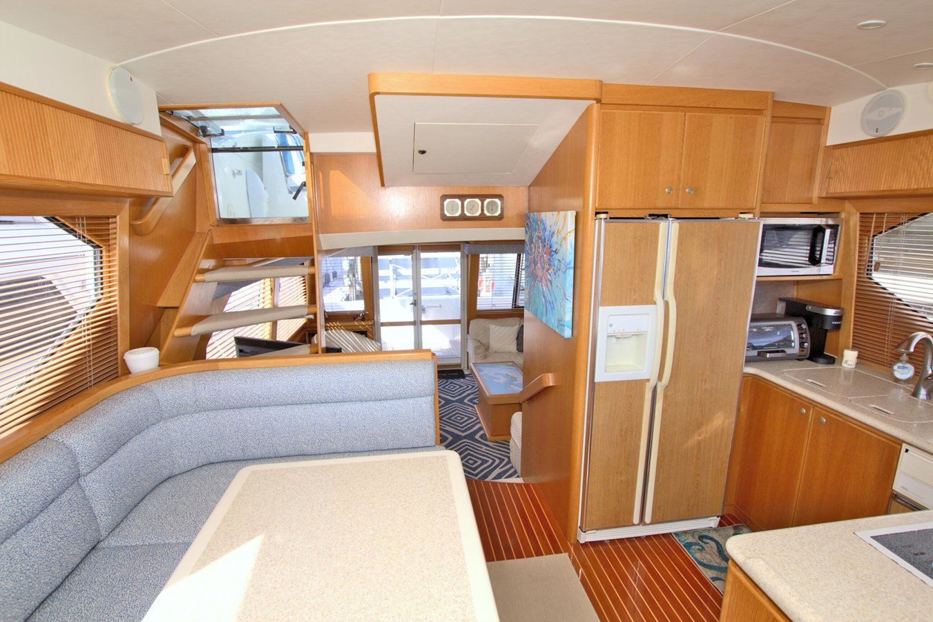 https://arconyachts.ams3.digitaloceanspaces.com/120055/conversions/large_4585118-optimize.jpg