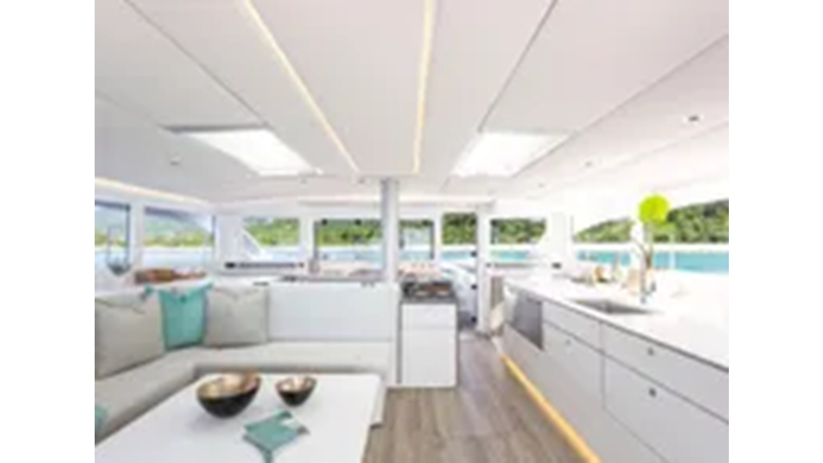 https://arconyachts.ams3.digitaloceanspaces.com/120148/conversions/large_4613694-optimize.jpg