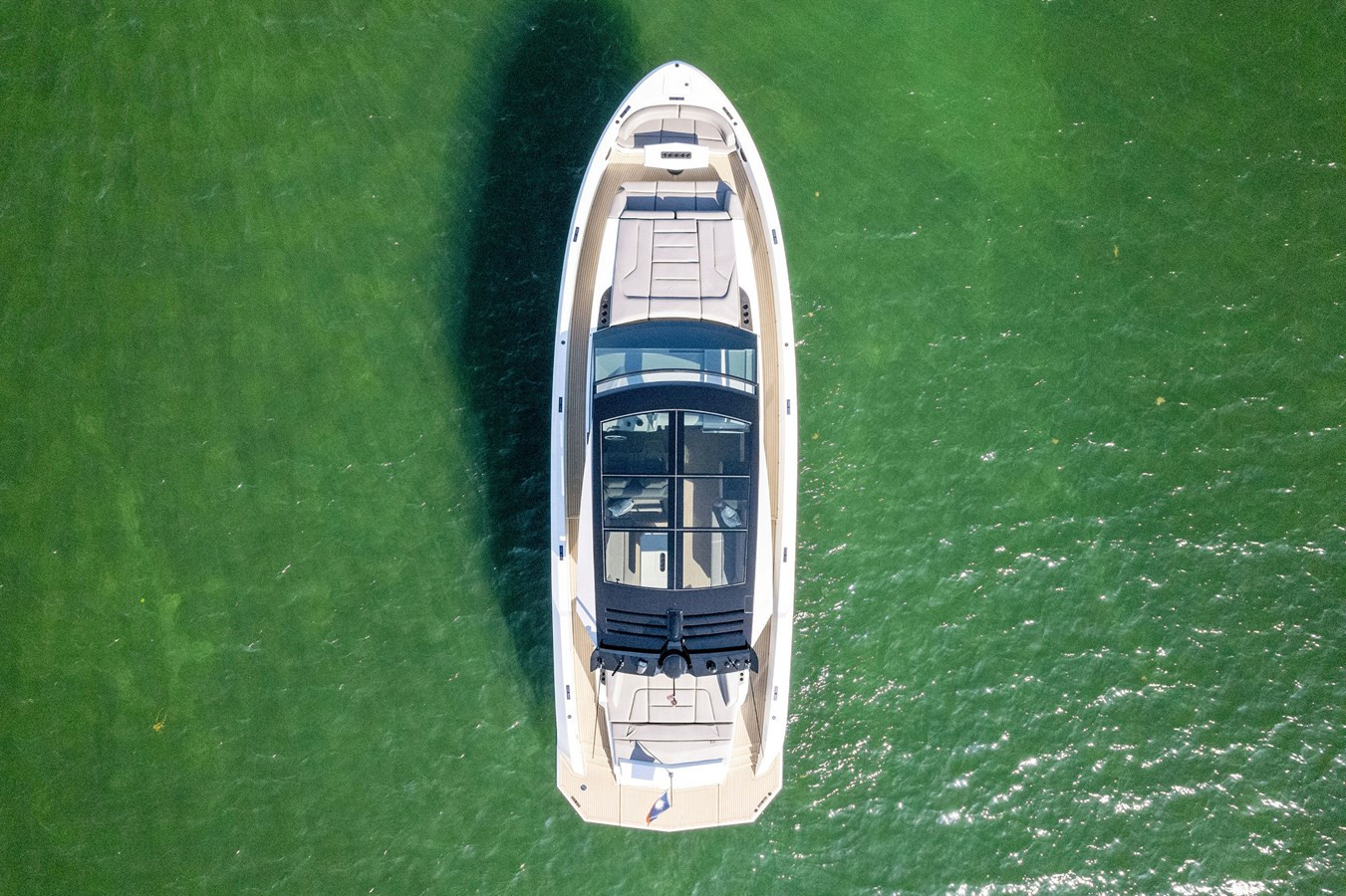 https://arconyachts.ams3.digitaloceanspaces.com/120162/conversions/large_4596655-optimize.jpg