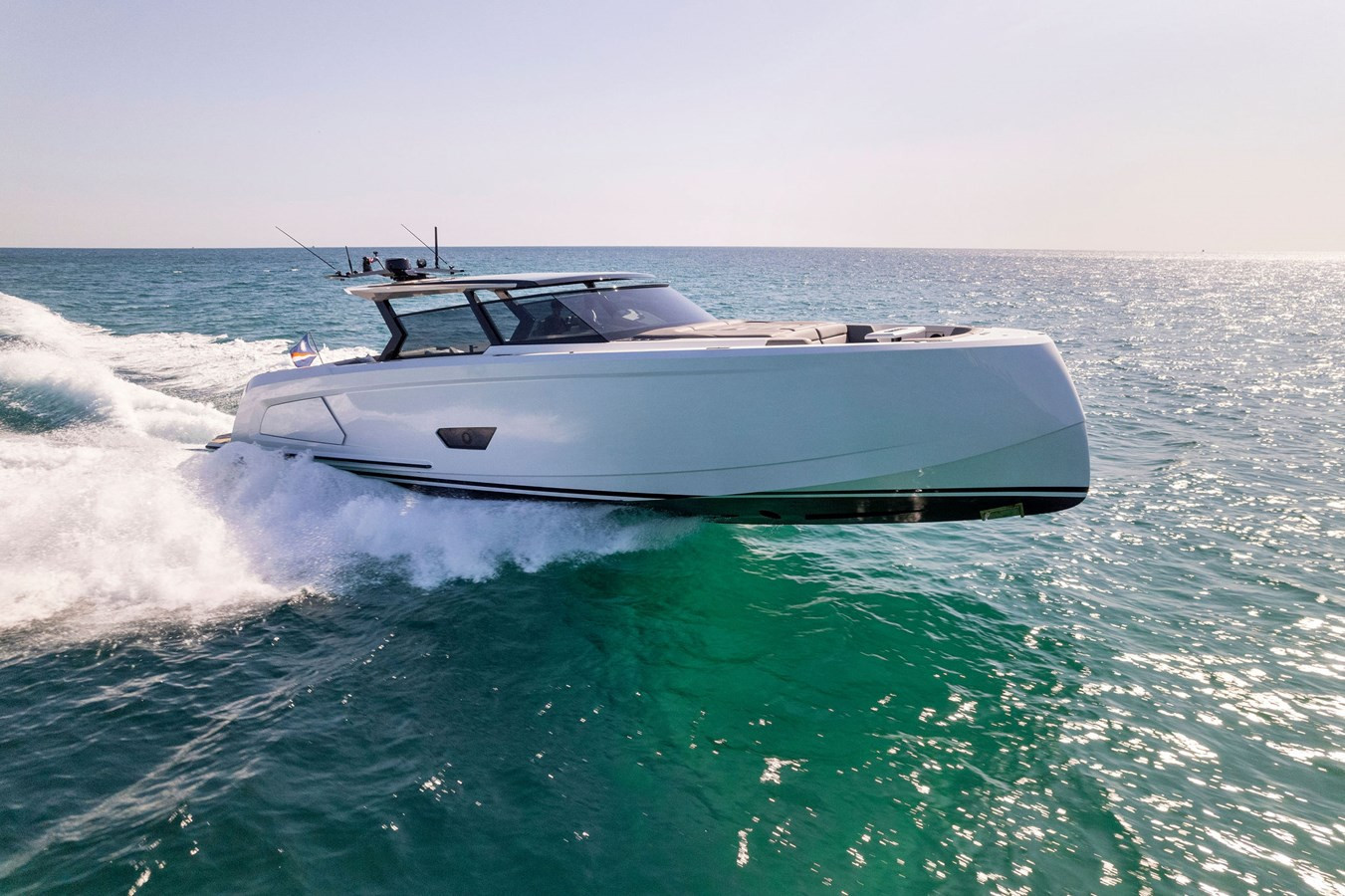 https://arconyachts.ams3.digitaloceanspaces.com/120173/conversions/large_4596676-optimize.jpg
