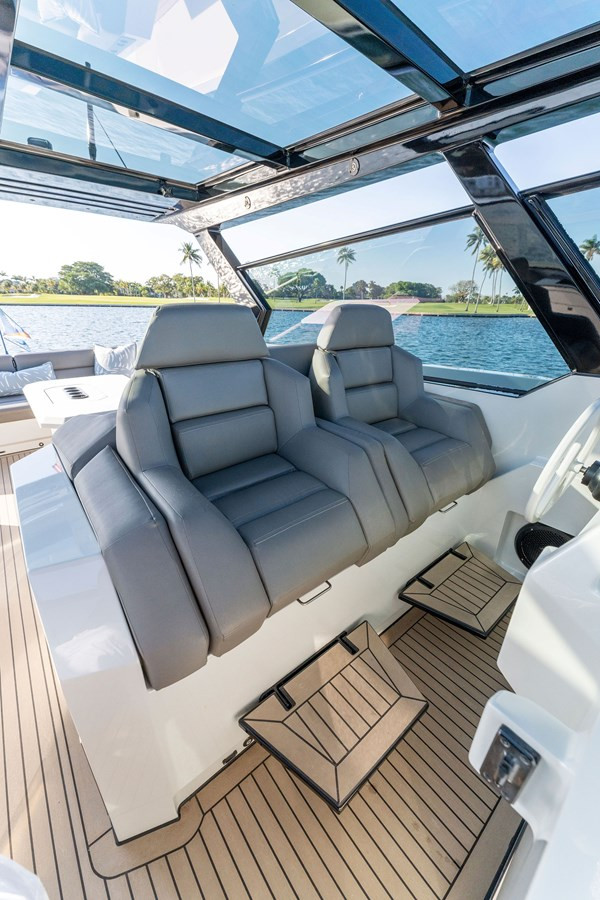 https://arconyachts.ams3.digitaloceanspaces.com/120240/conversions/large_4596658-optimize.jpg