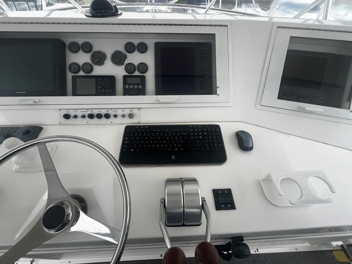 https://arconyachts.ams3.digitaloceanspaces.com/120422/conversions/large_4692997-optimize.jpg