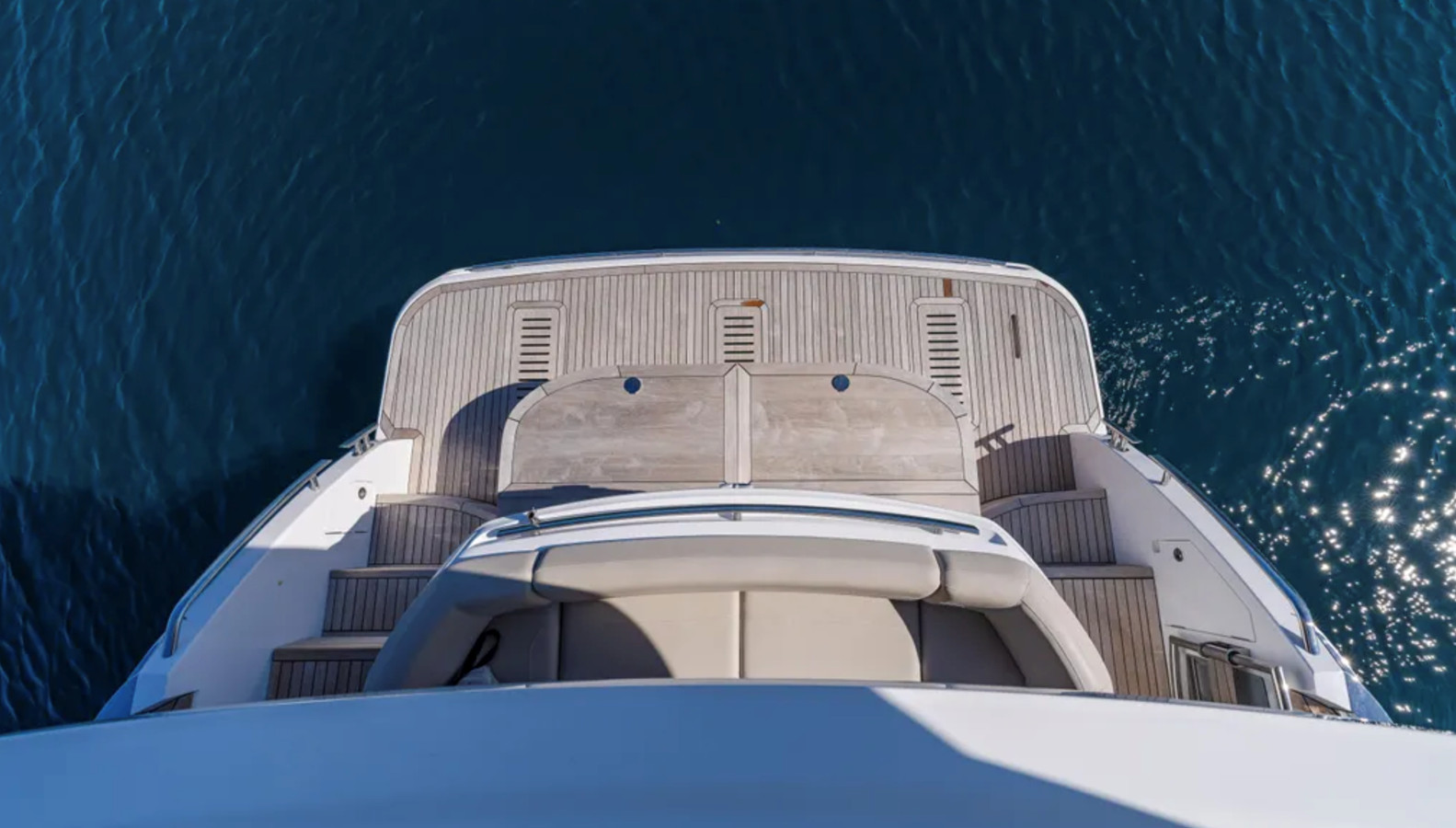 https://arconyachts.ams3.digitaloceanspaces.com/120510/conversions/large_4719853-optimize.jpg