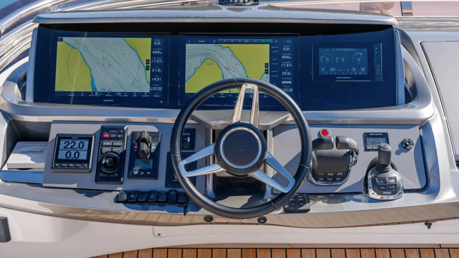 https://arconyachts.ams3.digitaloceanspaces.com/120520/conversions/large_4719856-optimize.jpg