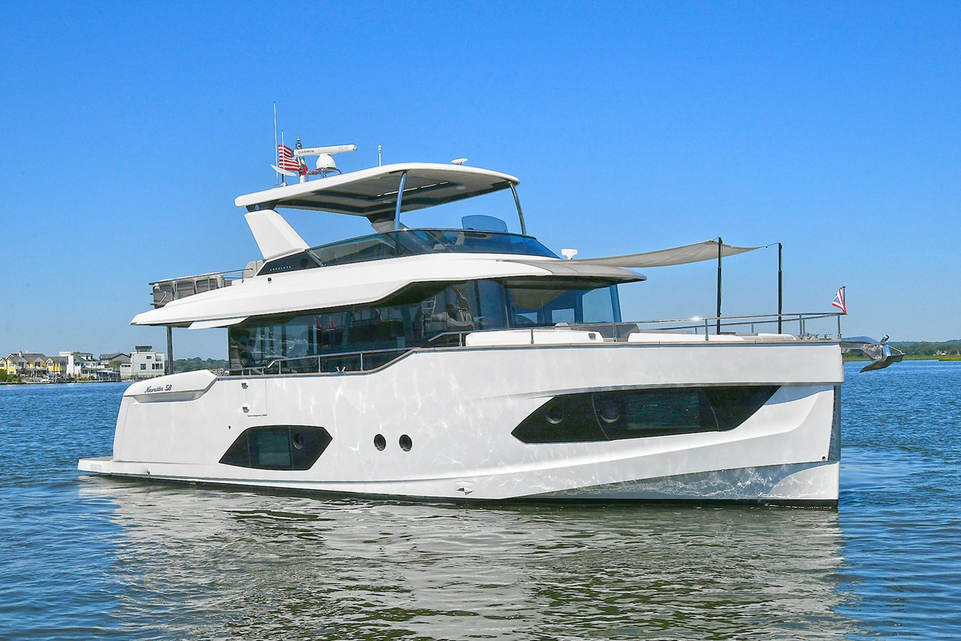 https://arconyachts.ams3.digitaloceanspaces.com/120546/conversions/large_4759956-optimize.jpg