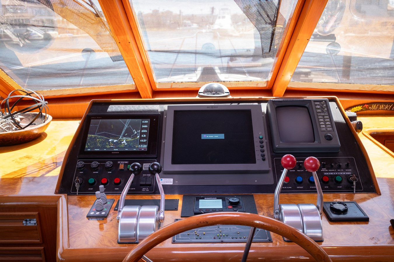 https://arconyachts.ams3.digitaloceanspaces.com/120653/conversions/large_4770931-optimize.jpg