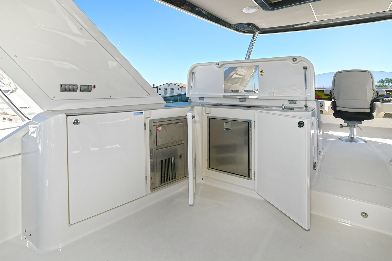 https://arconyachts.ams3.digitaloceanspaces.com/120713/conversions/large_4760009-optimize.jpg